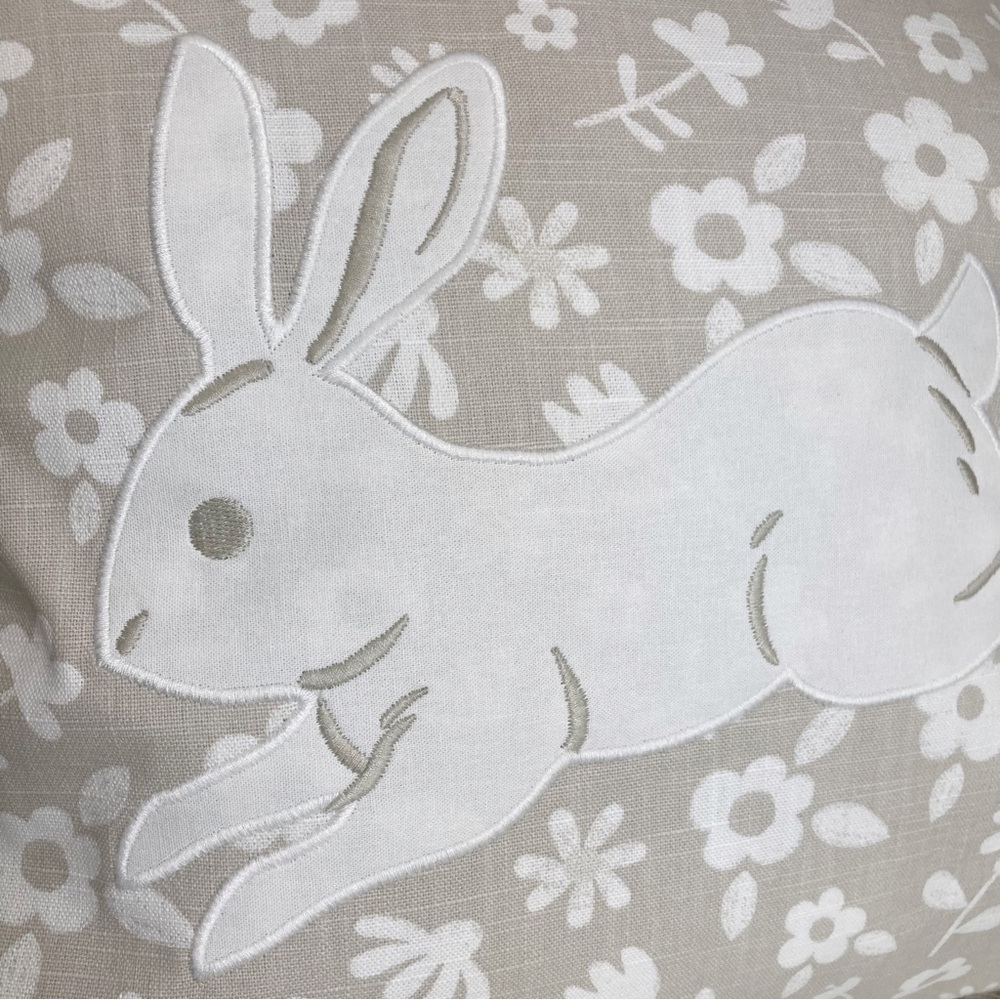 Spritz Bunny Embroidered Appliqué Floral Throw Pillow Tan White NEW - Picture 3 of 4